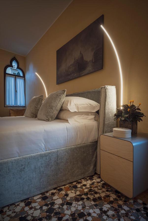 Pensión Cinqueteste Luxury 2*